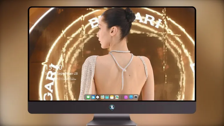 
贝拉·哈迪德露背