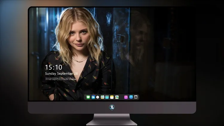 
科洛·莫瑞兹 (Chloe Moretz) 身穿黑色连衣裙