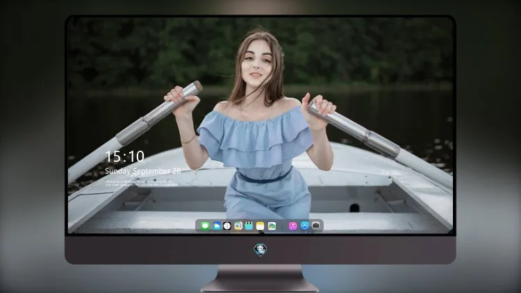 
可爱的女孩在船上 8K超清图片素材