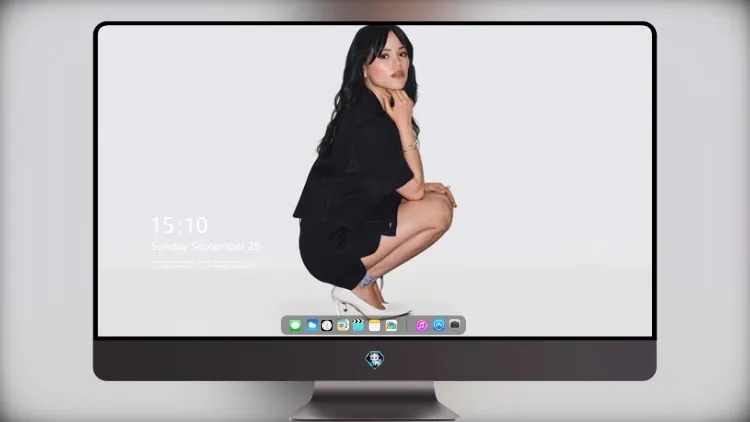 
珍娜·奥尔特加 (Jenna Ortega) 2025 年 Dior 胭脂广告大片
